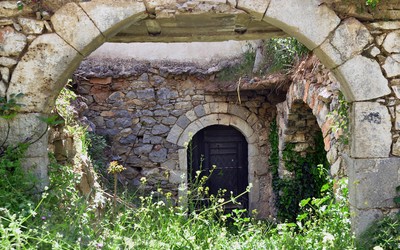 Τα ερείπια στην παραδοσιακή αρχιτεκτονική